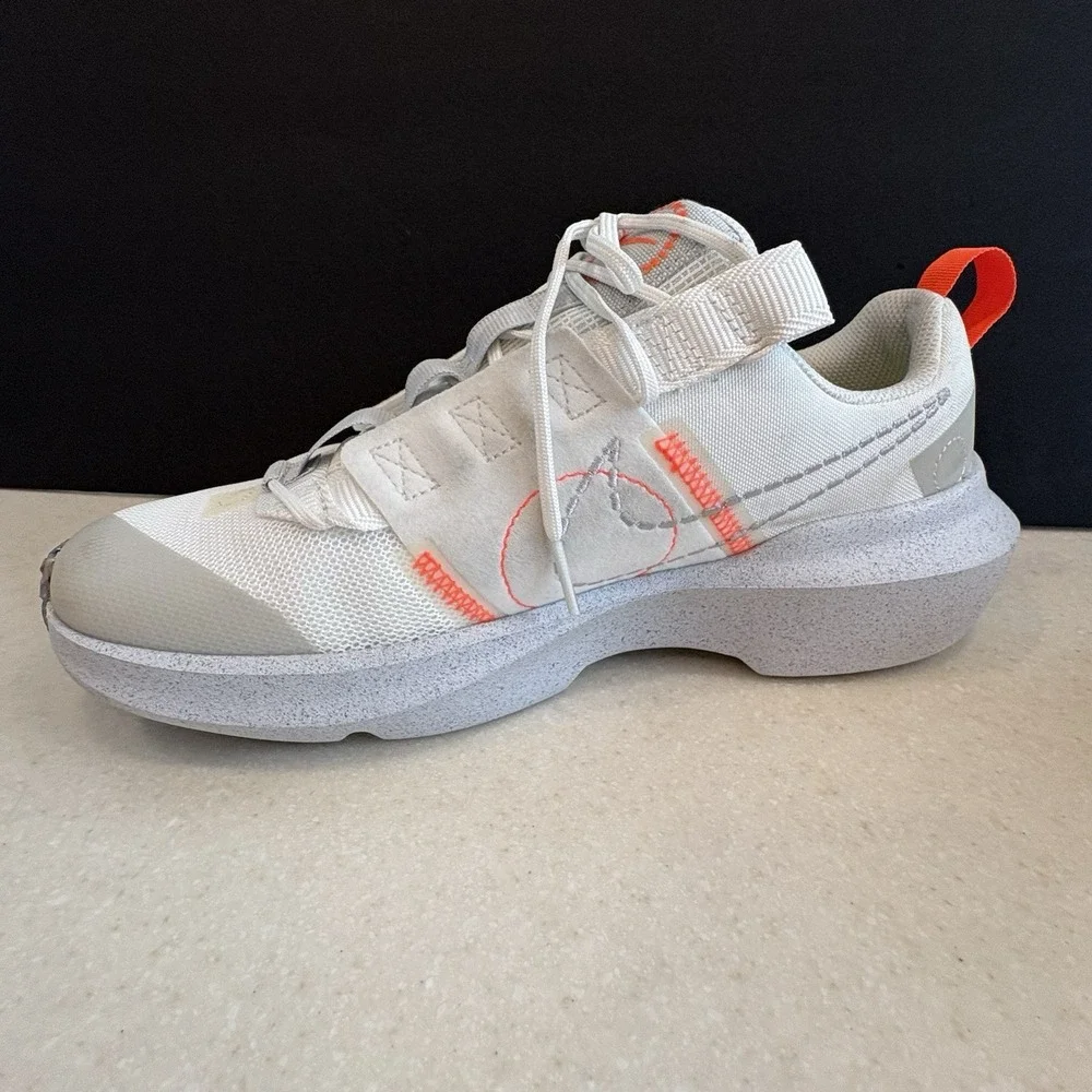 Nike Crater Impact DB3551-100 White Volt Orange Men/Women Size 7Y (Women 8.5)‎